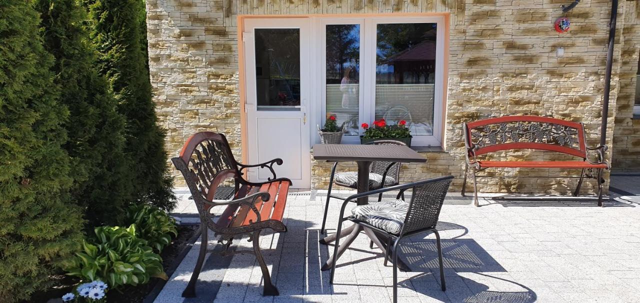 Apartamenty I Pokoje Goscinne Zosia Darlowko Exterior foto