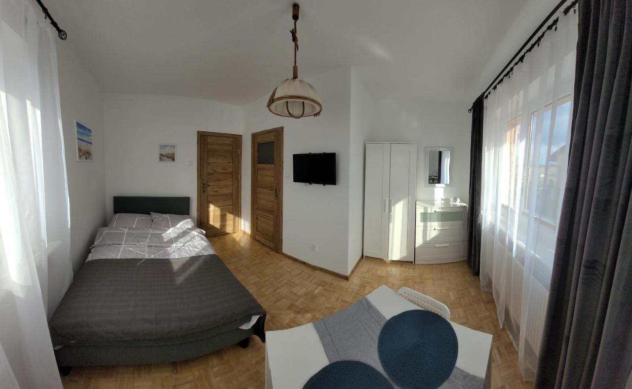 Apartamenty I Pokoje Goscinne Zosia Darlowko Exterior foto