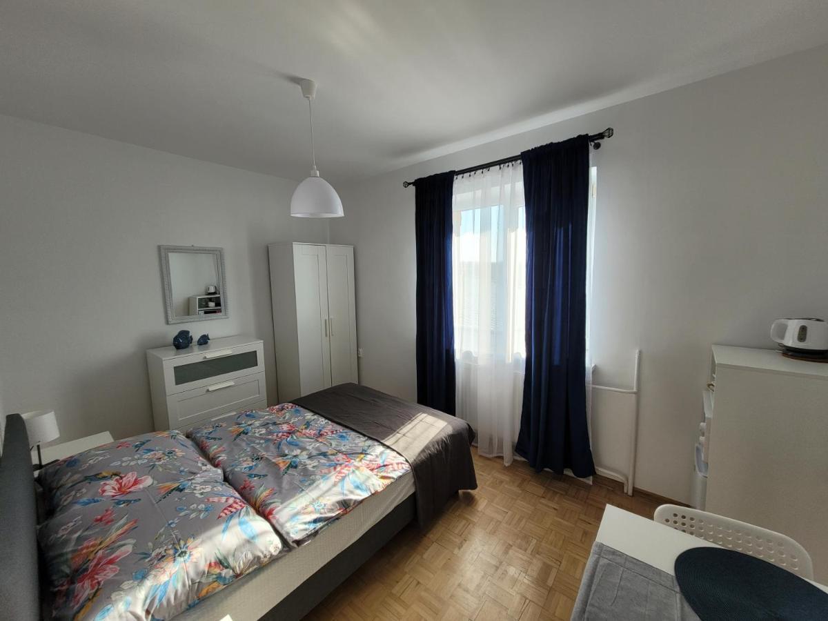Apartamenty I Pokoje Goscinne Zosia Darlowko Exterior foto